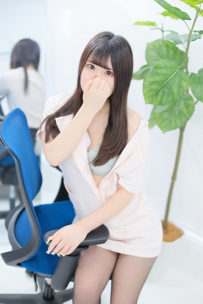 波輝 ゆいか